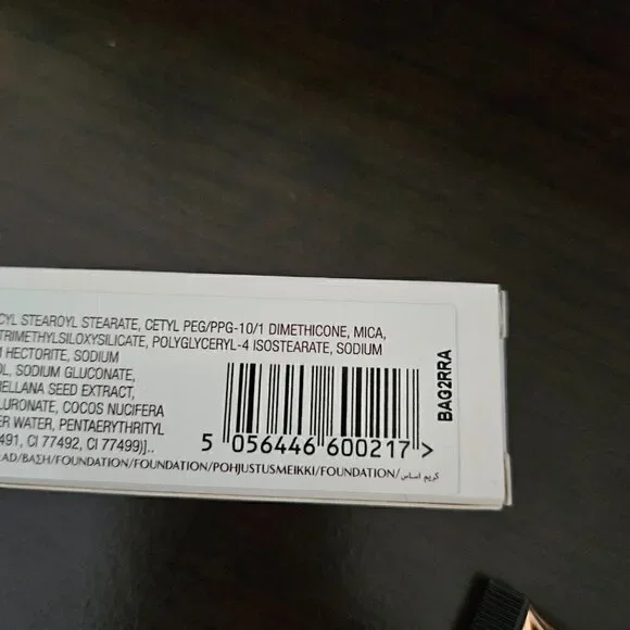 Charlotte Tilbury BEAUTIFUL SKIN FOUNDATION in 4 Neutral (NIB) - Picture 6 of 6